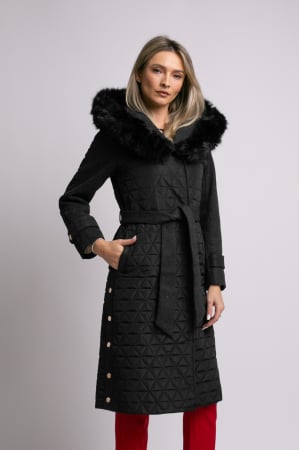 PALTOANE, GECI ȘI VESTE - Geacă neagră din fâș cu glugă accesorizată cu blană