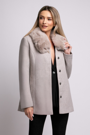 Palton bej mărime mare accesorizat cu blană detașabilă la guler [3]