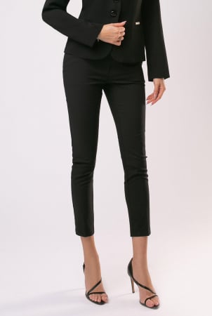 PANTALONI - Pantaloni Miro negri accesorizați cu o curea roșie