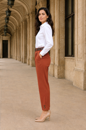 Pantaloni office cărămiziu din stofă cu curea și elastic în talie [1]