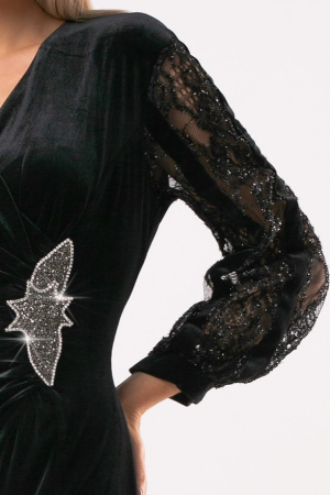 Rochie Cristela mărime mare neagră din catifea cu maneci din dantelă [5]