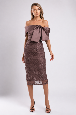 Rochie de ocazie maro accesorizată cu paiete [2]