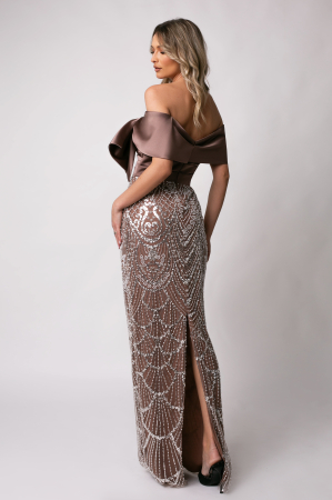 Rochie de ocazie maro satinat accesorizată cu paiete [2]