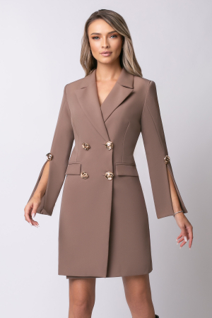 Rochie elegantă bej tip sacou accesorizată pe mânecă [3]