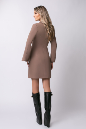 Rochie elegantă bej tip sacou accesorizată pe mânecă [6]