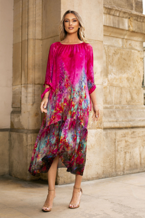 VEZI TOATE NOUTĂȚILE - Rochie fucsia de vară din mătase naturală cu imprimeu abstract