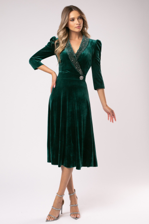 ROCHII DE OCAZIE - Rochie Lora verde din catifea cu accesorii pe bust și în talie