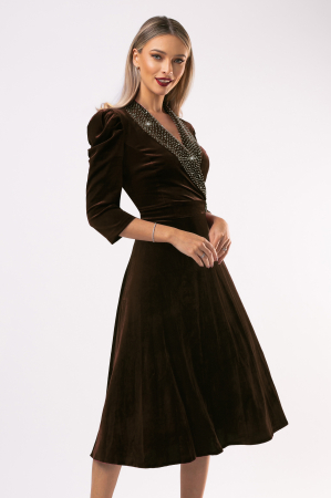 Rochie Lora maro din catifea cu accesorii pe bust și în talie [4]