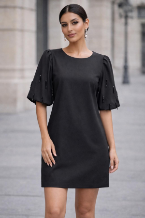 ROCHII DE BOTEZ - Rochie midi fucsia cu mâneci accesorizate cu pietricele