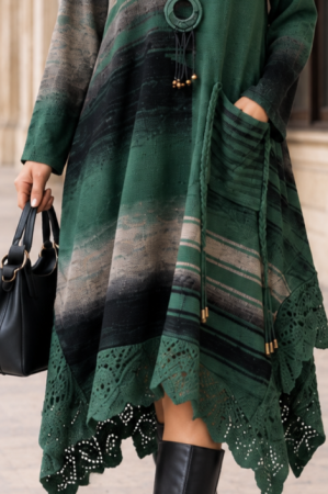 Rochie midi verde tricotată din lână cu detalii croșetate [3]