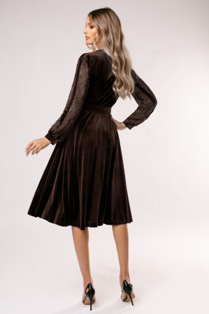 Rochie Mișa maro din catifea cu mâneci din dantelă și curea în talie [5]