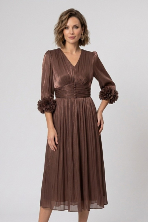 ROCHII DE OCAZIE - Rochie Viada maro de ocazie accesorizată pe mânecă