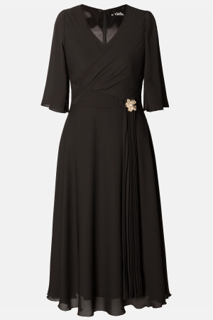 Rochie Viada neagră de ocazie accesorizată în talie [1]