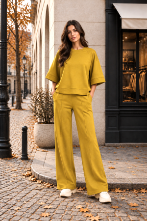 Trening muștar over size cu pantalon evazat [3]