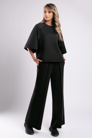 Trening negru over size cu pantalon evazat [1]