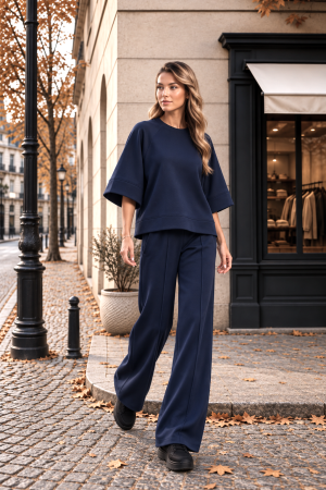 Trening bleumarin over size cu pantalon evazat [1]