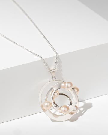 Coliere si Pandantive - Colier cu perle din argint lucrat manual