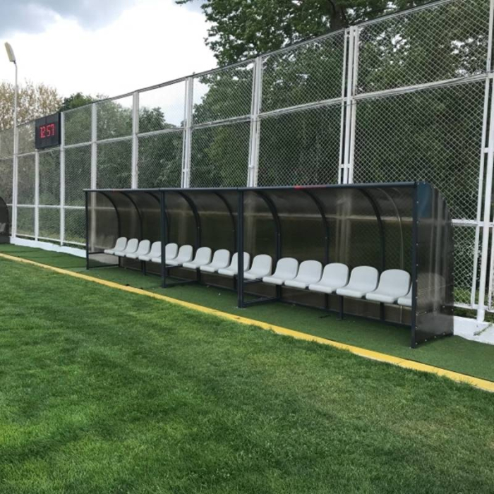 Banca rezerve acoperita 6 locuri, structura metalica, policarbonat, scaune PVC sau lemn masiv [7]