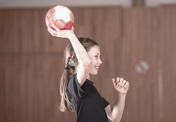 Handball Molten H0C3500-RO (C7 Claw), Size 0, Red/Orange – Super Grip Ball for Beginners [12]