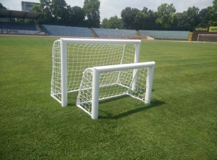 Mini-football goal 1,8 x 1,2 m made of 120 x 100 oval aluminium [2]