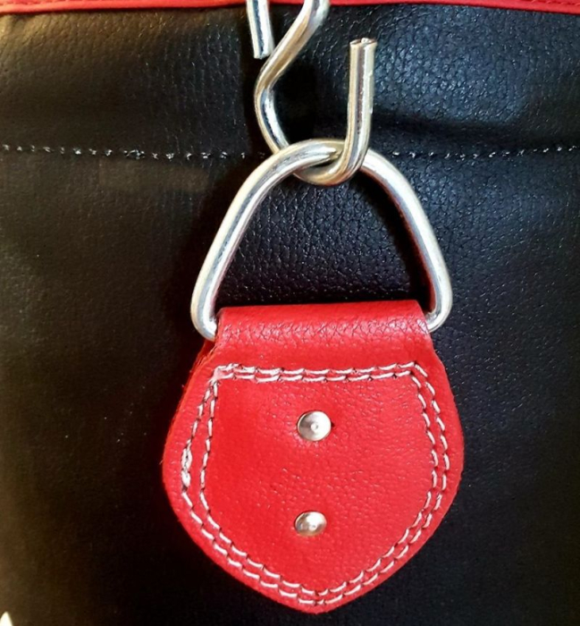 PUNCHING BAG IN SPLIT LEATHER 120 CM , 30KGS + STEEL CHAINS [11]