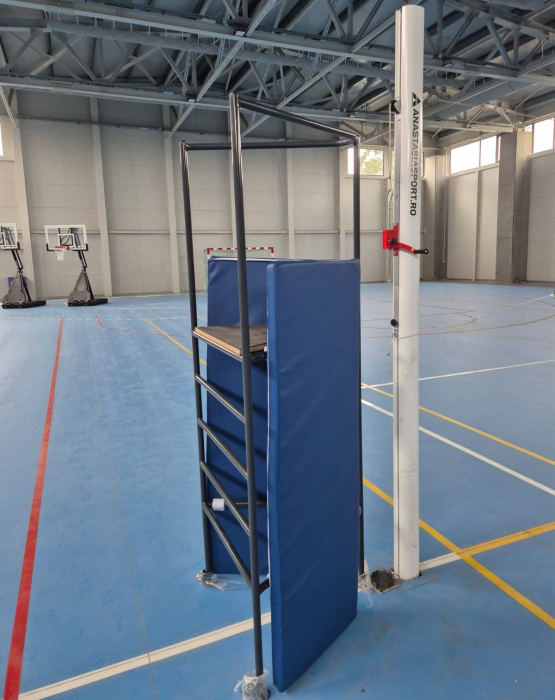 Volleyball judges stand [8]