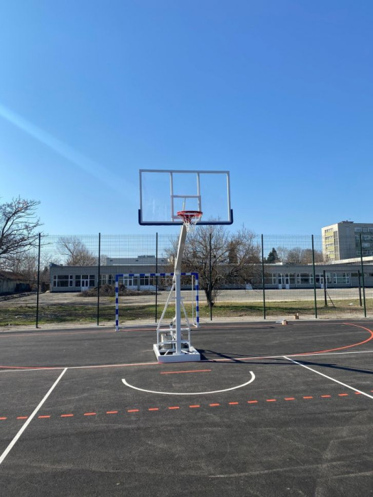 Basketball mobile stand with plexiglas backboard [24]