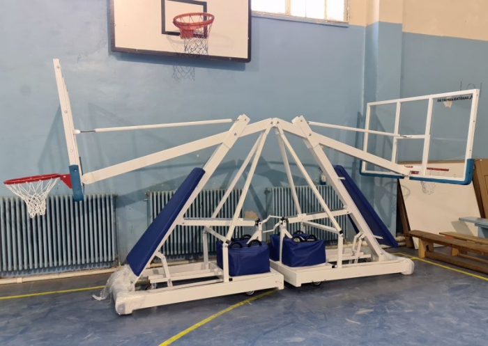 Basketball mobile stand with plexiglas backboard [42]