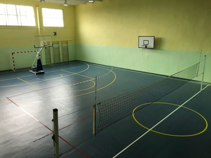 Basketball mobile stand with plexiglas backboard [36]