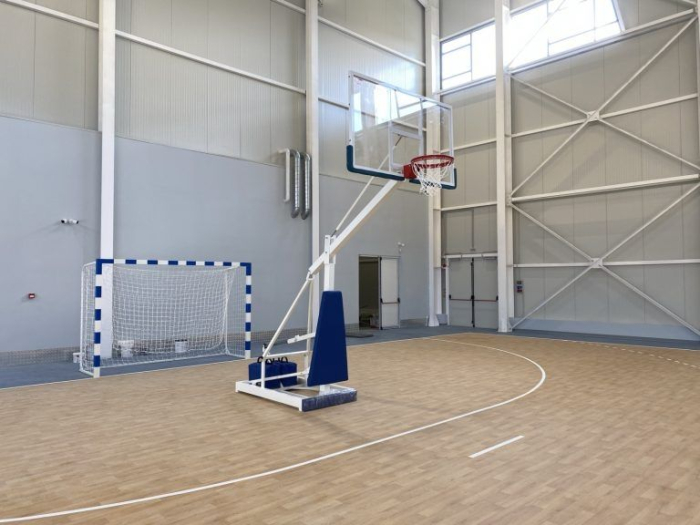 Basketball mobile stand with plexiglas backboard [22]