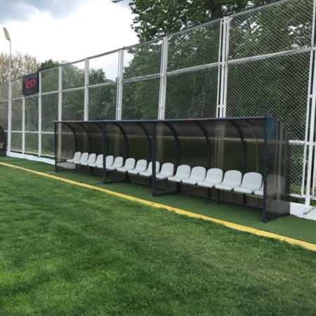 Banca rezerve acoperita 10 locuri, 5 metri, structura otel vopsit, policarbonat, scaune PVC sau lemn masiv [3]