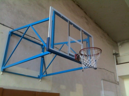 Baschet - Consola rabatabila la perete pentru panoul de baschet