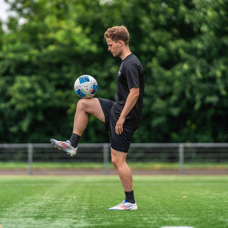 Pack of 10 Footballs Molten F5N3555 FIFA Quality PRO, Vantaggio Hybrid, Size 5 [7]