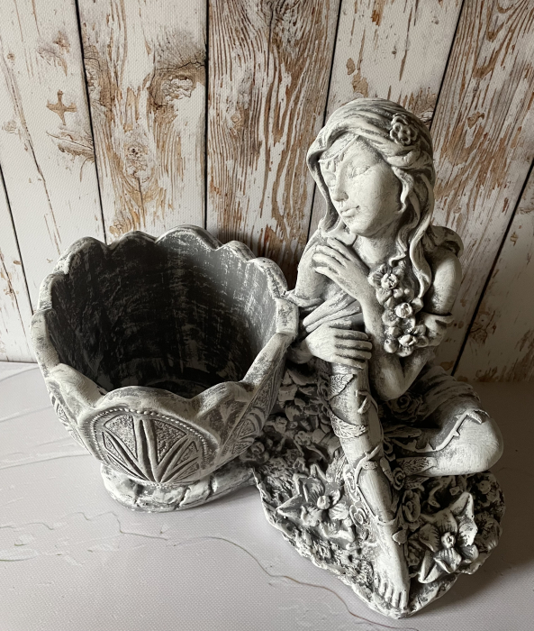 Ghiveci cu statuie fată [4]