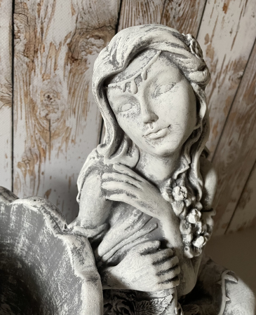 Ghiveci cu statuie fată [4]