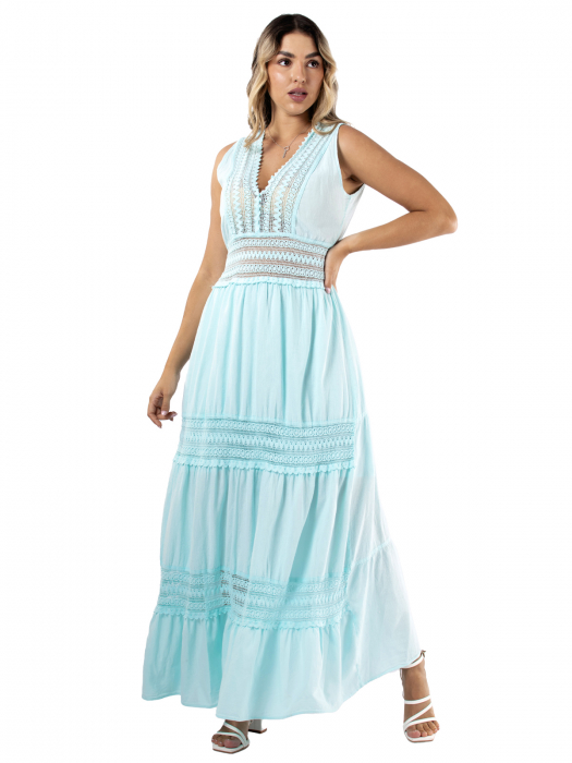 ROCHIE NISA AQUA [1]