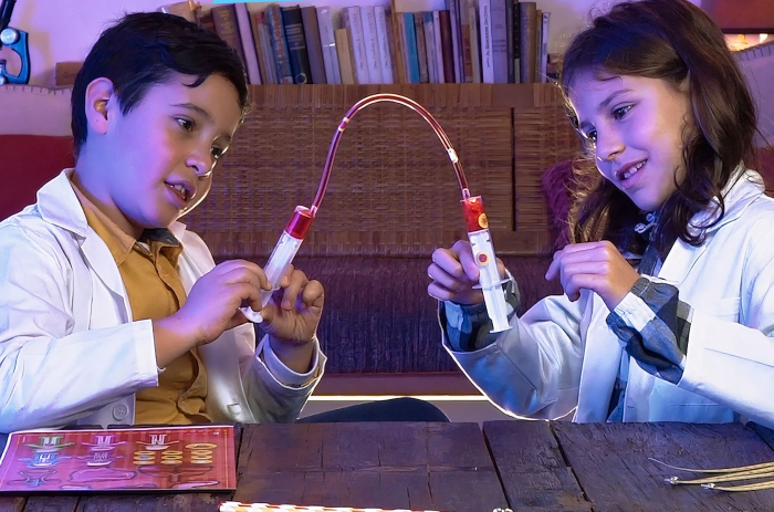 JOC EDUCATIV DESCOPERA CORPUL UMAN [3]