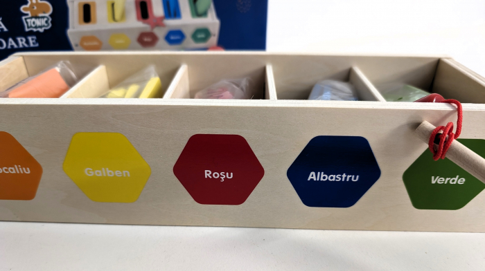 Joc magnetic sortator,  forme si culori - in limba romana [5]