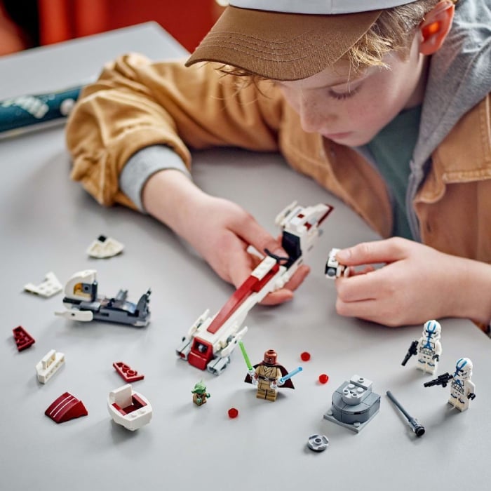 LEGO STAR WARS EVADARE PE MOTOCICLETA DE VITEZA BARC 75378 [3]