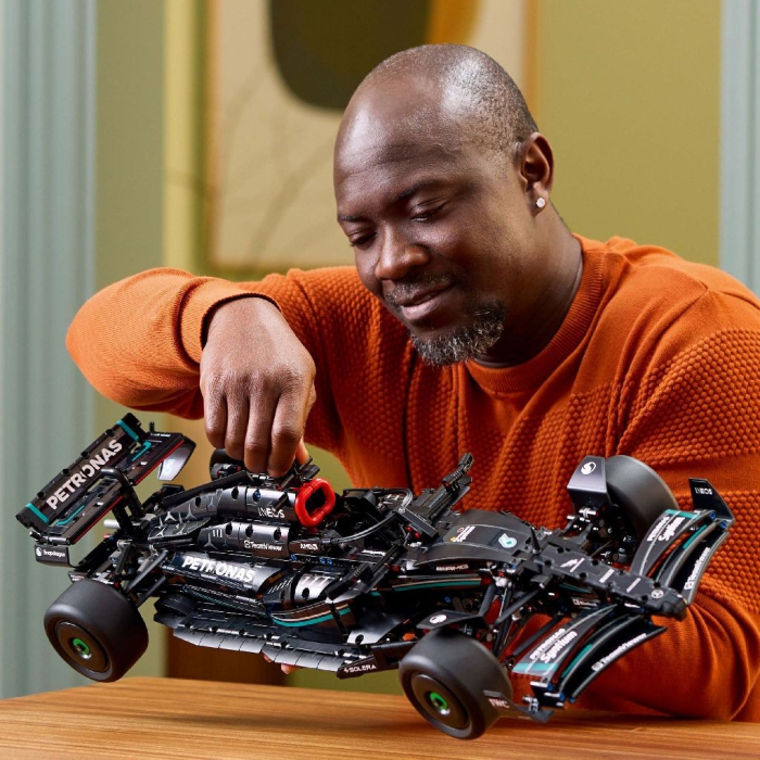 LEGO TECHNIC MERCEDES-AMG F1 W14 E PERFORMANCE 42171 [3]