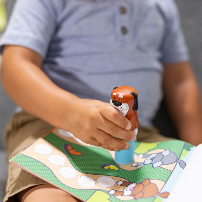 MELISSA AND DOUG SET DE JOACA AUTOCOLANTE SI STAMPILA CU CATELUS REINCARCABILA [4]