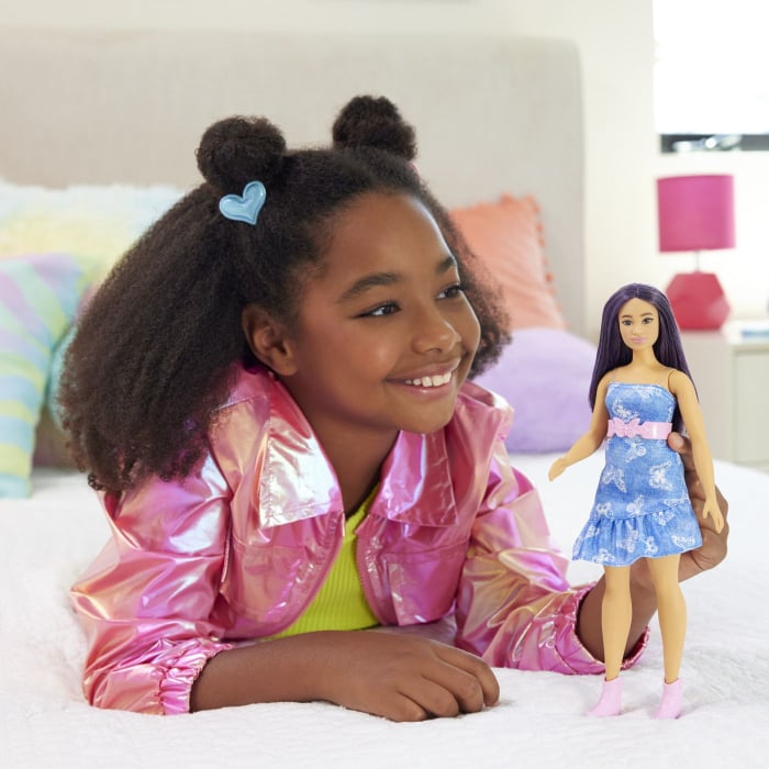 PAPUSA BARBIE FASHIONISTA CU PARUL MOV SI ROCHITA CU FLUTURASI [3]