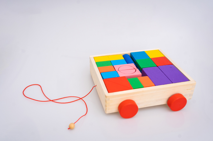 Set 2 in 1 Cuburi constructii lemn si jucarie de tras [6]