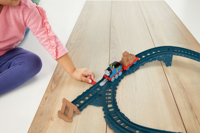 THOMAS SET DE JOACA CU LOCOMOTIVA PUSH ALONG THOMAS SI ACCESORII [4]