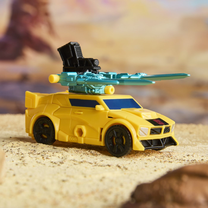 TRANSFORMERS CYBERWORLD ROBOT BUMBLEBEE BLINDAT TRANSFORMABIL [8]