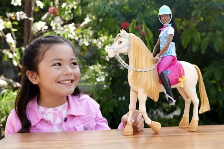 BARBIE MYSTERIES CALUT CU SUNETE SI ACCESORII [3]