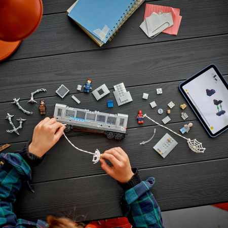 LEGO MARVEL LUPTA PE ACOPERISUL TRENULUI OMUL PAIANJEN SI DOC OCK 76321 [4]