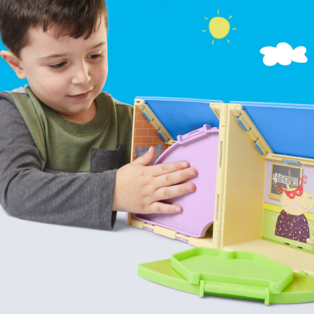 PEPPA PIG LOCUL DE JOACA APASA SI DESCHIDE AL LUI PEPPA [4]