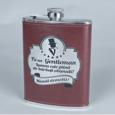 Cadouri - Ploscă metalică în husă de piele