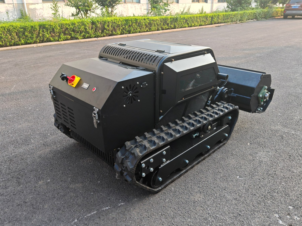 Robot profesional de tuns vegetație GUONIU 295-100T II, 23 CP, pe șenile [4]